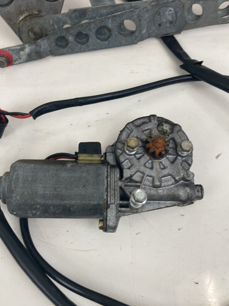 1986-1993 Volvo 240 244 Window Regulator Passenger Rear Bosch 1315023 OEM #4877M