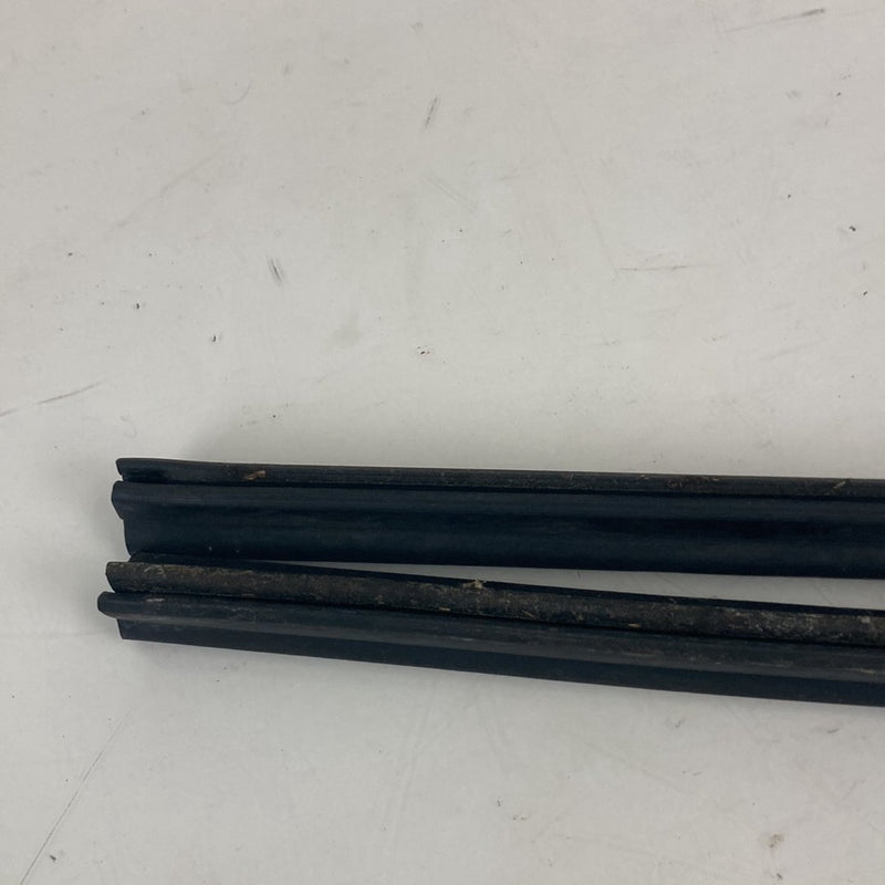 2003-2007 BMW 545i E60 Cowl to Hood Seal Lateral Sealing Gasket Set OEM #4956M