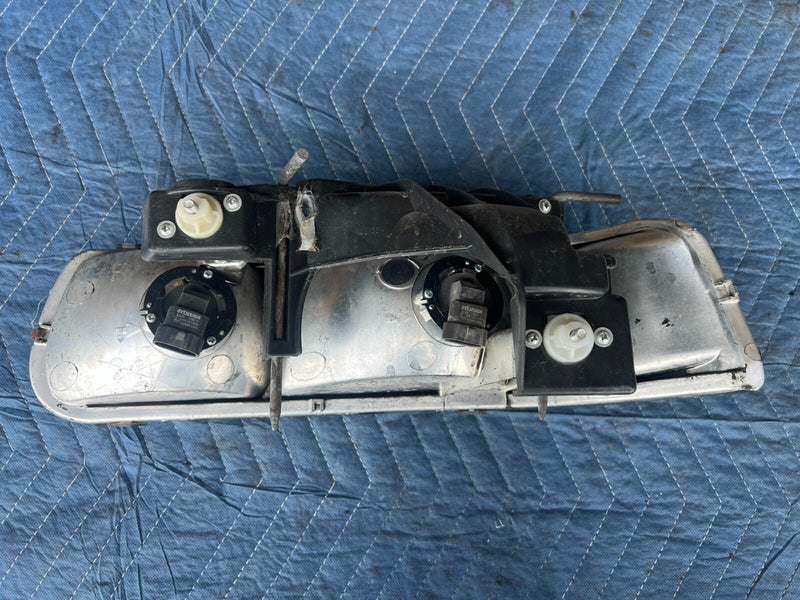 1999-2002 Chevy Silverado GM 1500 2500 Upper RH & LH Headlight Pair OEM #1732CN