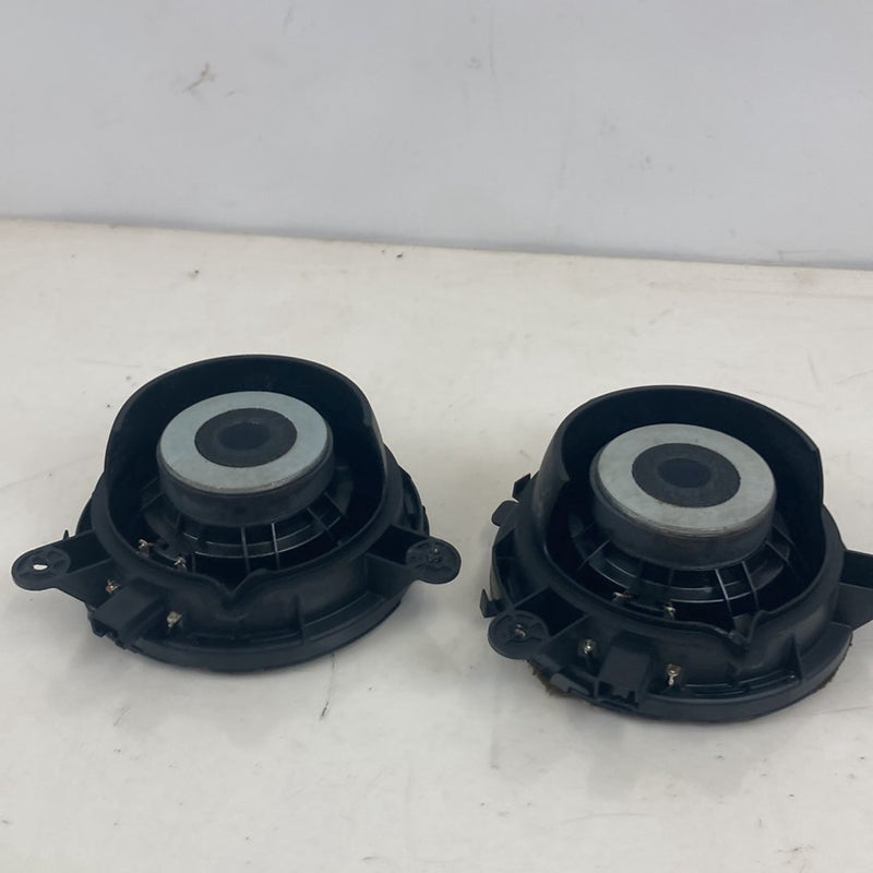 2003-2006 Volvo XC90 Rear Left & Right Door Speaker Pair 8633110 OEM #4822M