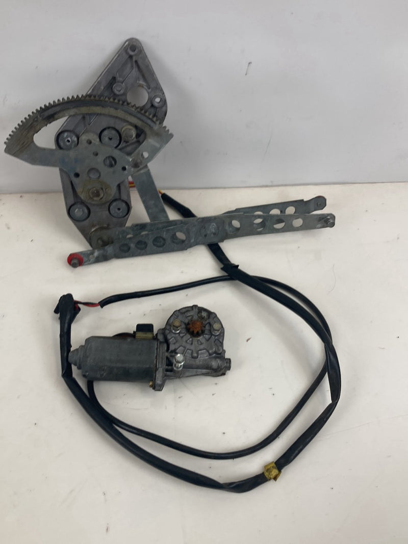 1986-1993 Volvo 240 244 Window Regulator Passenger Rear Bosch 1315023 OEM #4877M