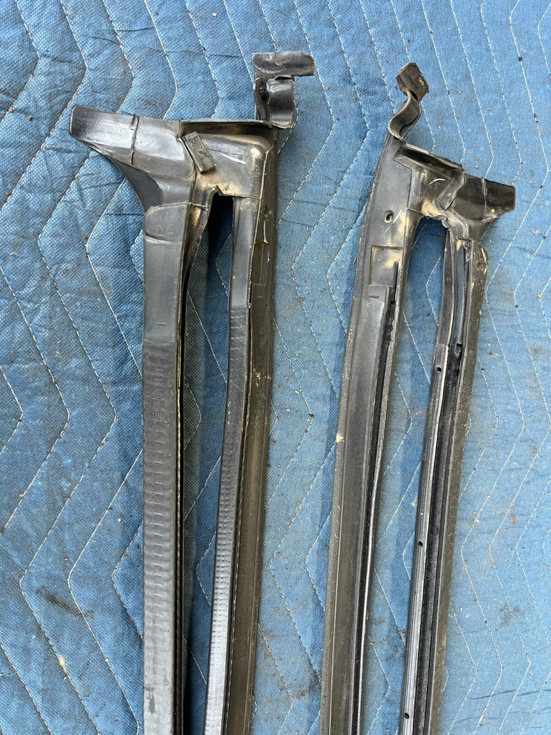 1999-2007 Chevrolet Silverado Rear Door Weather Seal Gasket Pair OEM #6503EM