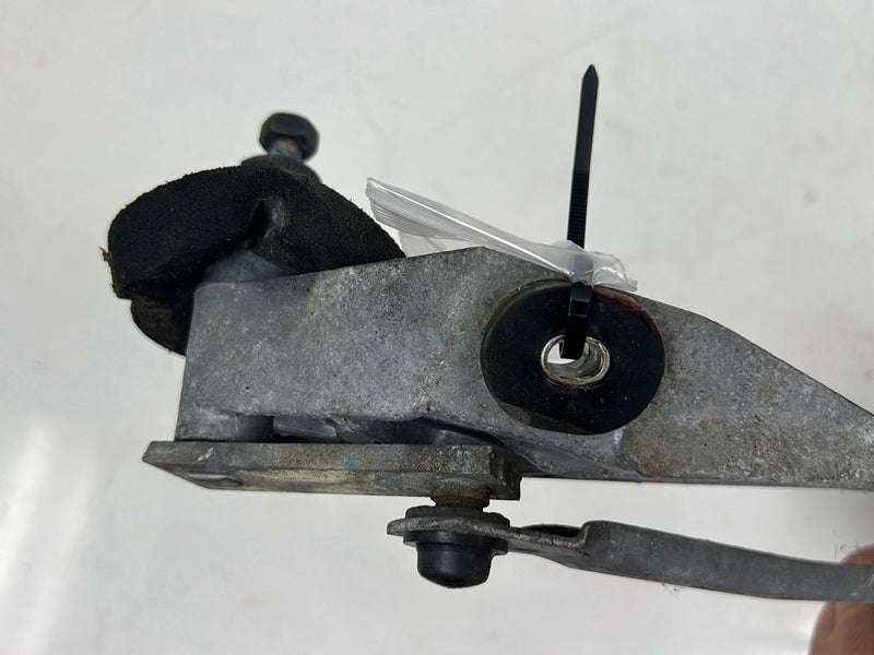 1993-1997 Volvo 850 Front Wiper Motor Transmission Assembly OEM