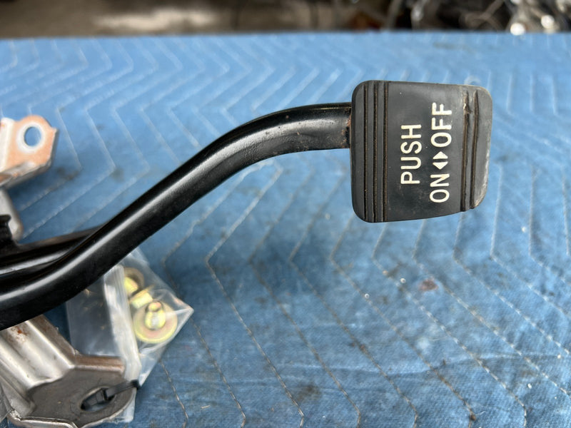 2002-2006  Toyota Camry Emergency Parking Brake Pedal Assembly OEM #118DU