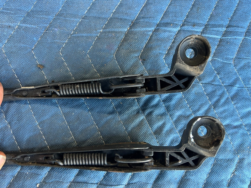1983-1985 Porsche 944 Front Right & Left Windshield Wiper Arm Pair OEM #2458EM