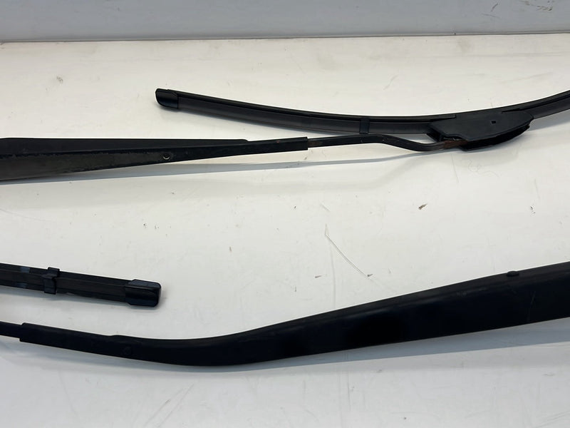 2012 Chevrolet Captiva Sport - Wiper Arm Pair