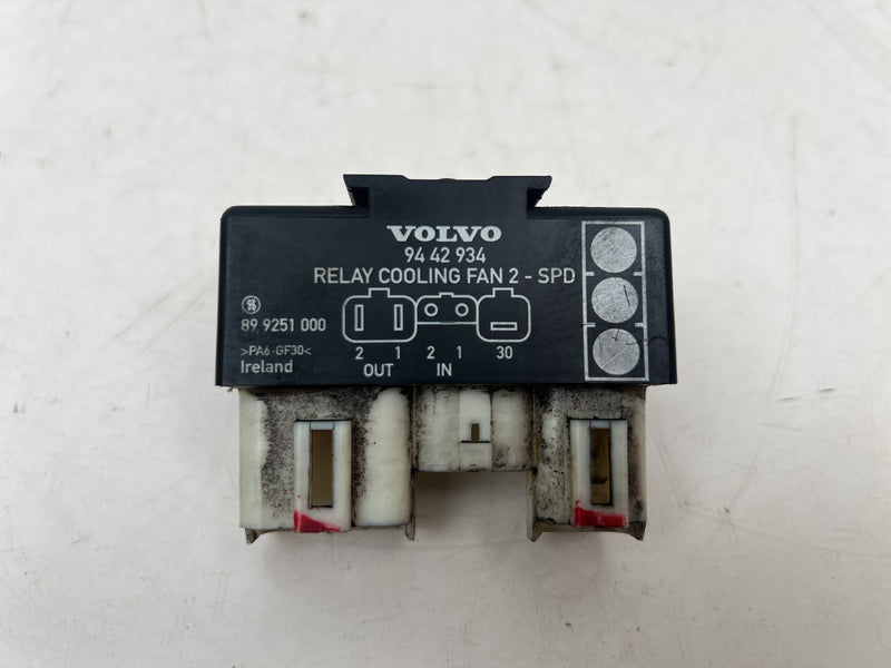 1998-2000 Volvo S70 V70 XC Cooling Fan Relay Control 9442934 OEM #6873EM