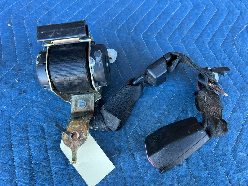 2000-2005 BMW 330xi 325xi E46 Rear Seat Belt Retractor & Buckle Set OEM #4822EM