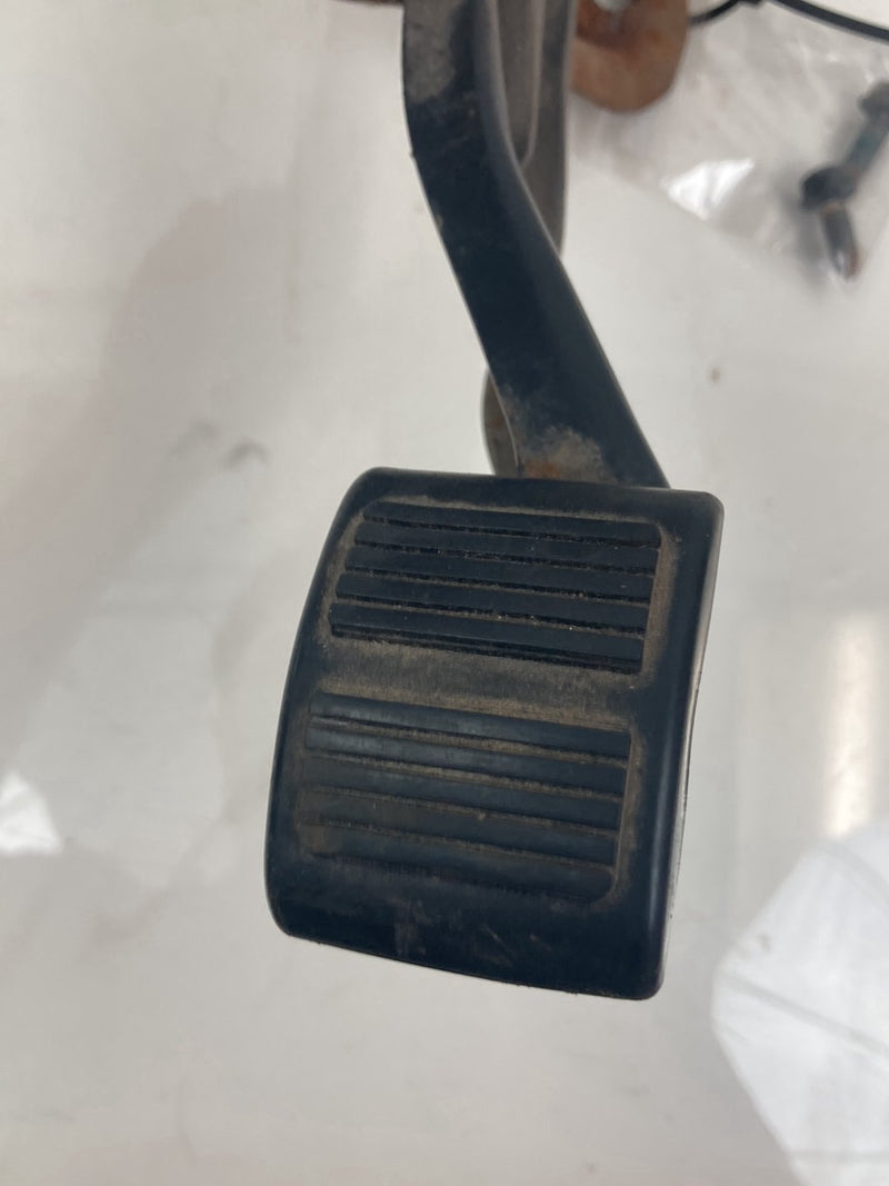 1996 Chevrolet Silverado GMT800 - Emergency Brake Pedal