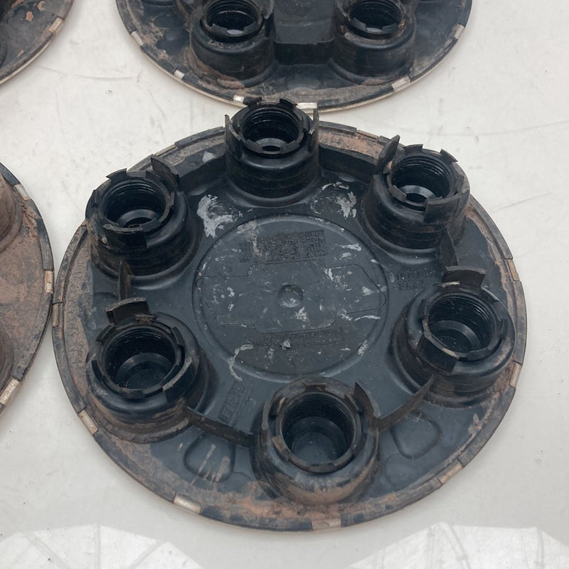 1996 Chevrolet Silverado GMT800 - Hub Cap PN: 1572387