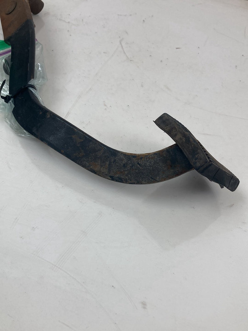 1988 Chevrolet Silverado 1500 GMT400 - Clutch Pedal PN: 15522092 13988