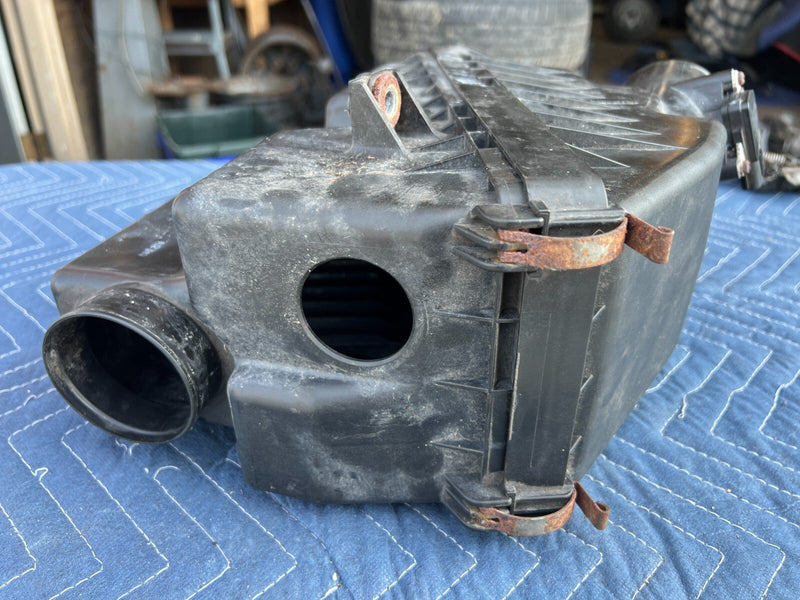 2010-2013 Suzuki SX4 Hatchback Air Intake Filter Housing Box 541-A02 OEM #1332CN
