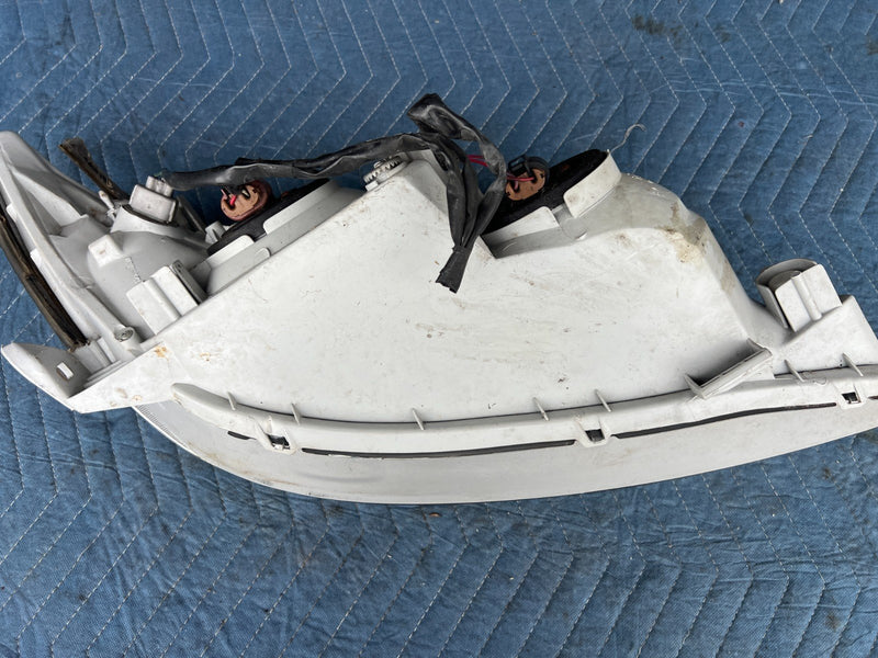 2002-2006  Toyota Camry LH Left Headlight Light Assembly OEM #119DU