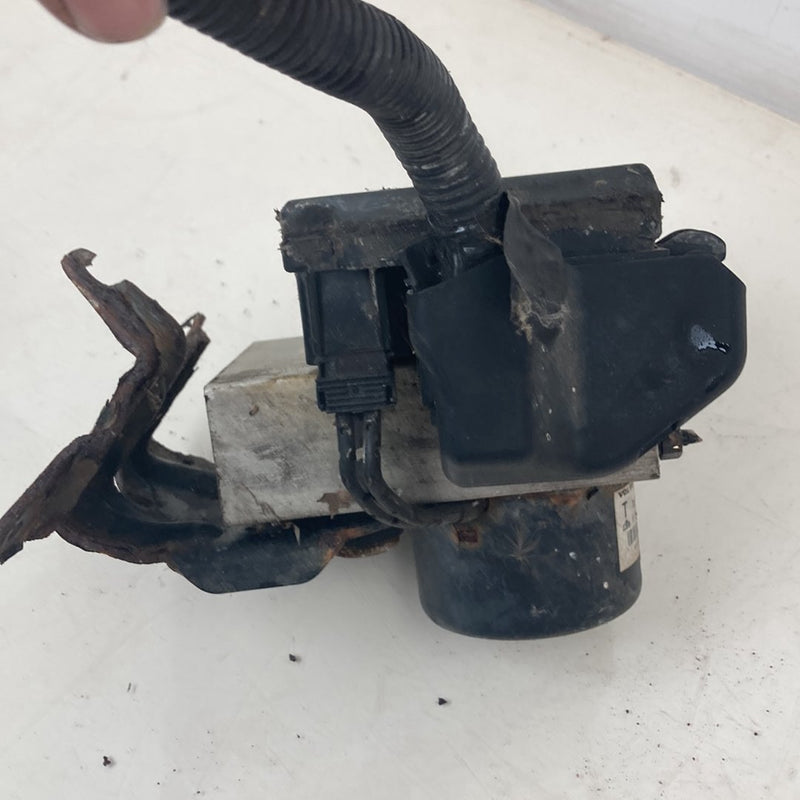 1998-2000 Volvo V70 ABS Pump 9157654B 107082 OEM #5187M