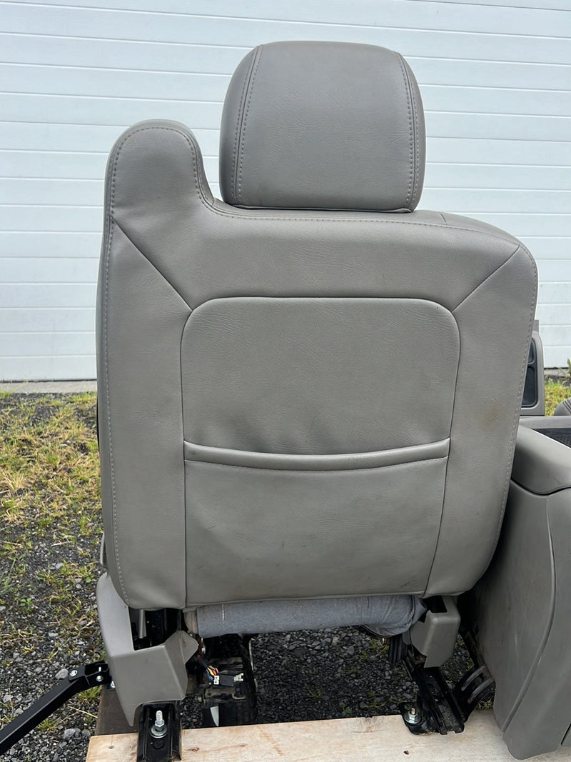 Chevrolet Silverado - Seat Front Pair