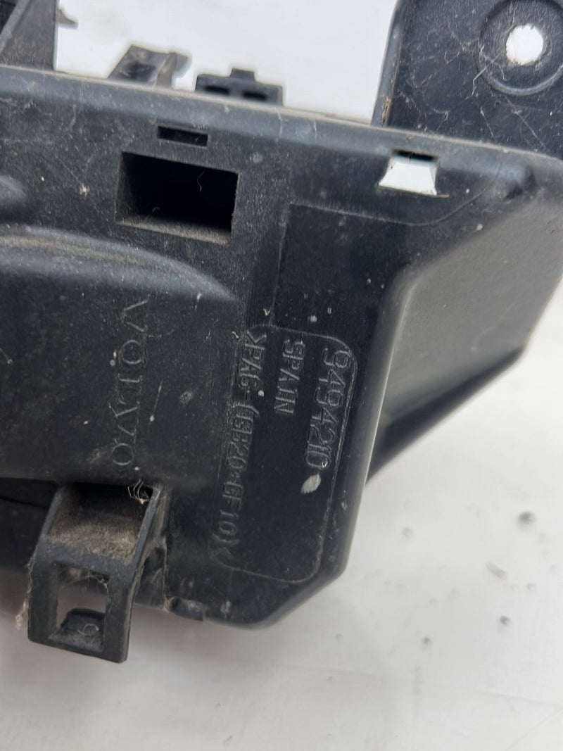 2004-2007 Volvo S60R V70R Engine Fuse Box Relay Junction 9494210 OEM #5739EM