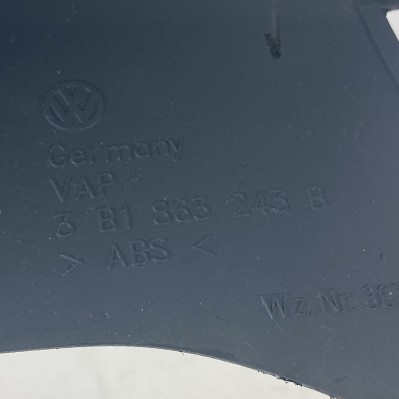 2001-2005 Volkswagen Passat Manual Shifter Surround Trim OEM #5555M