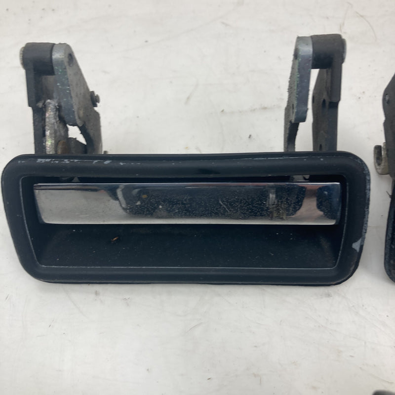 1981-1985 Volvo 240 245 Door Handle Exterior 1202430 431 3540 728 829 OEM