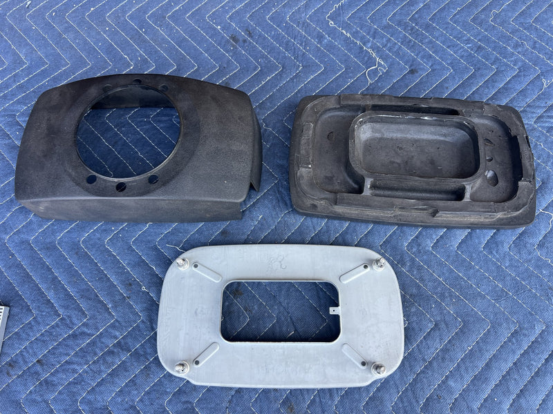 1973 Volvo 140 142 - Horn Button