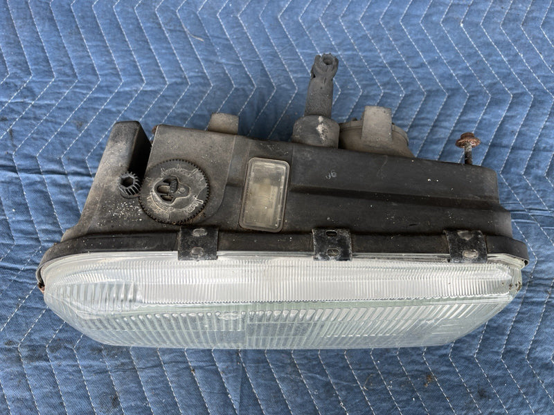 1993-1997 Volvo 850 850R Front Left Driver Side Headlight Assembly OEM #4544E