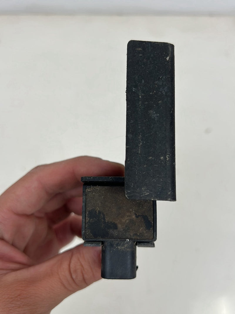 2004-2007 Volvo S60R V70R Crash Impact Sensor 8691734 OEM #5805EM