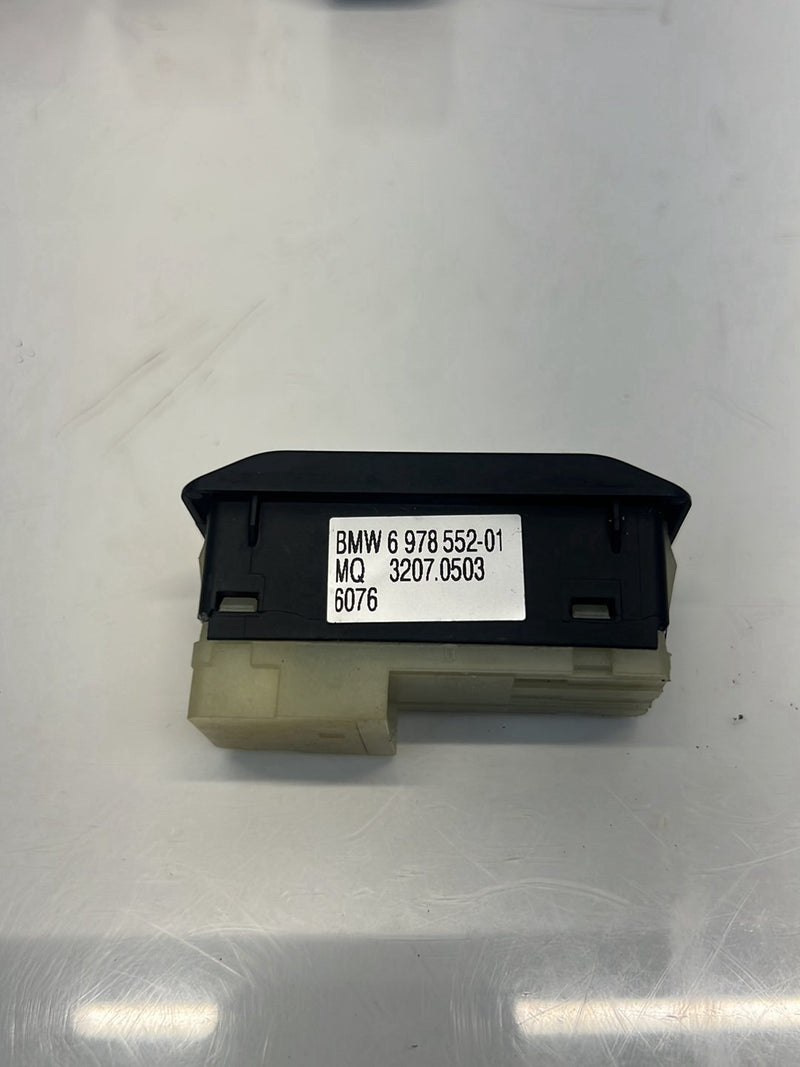 2006 BMW X5 E53 - Dash Switch PN: 6981941 6978552 61316906953 6907288 84316938762