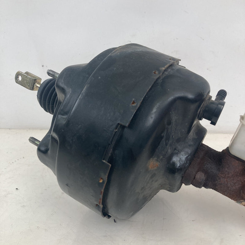 1981-1985 Volvo 240 245 Master Cylinder w/ Brake Booster 1330800 OEM