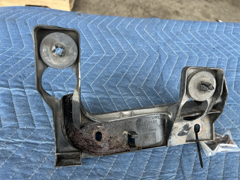 1993-1997 Volvo 850 850R V70 Air Cleaner Mount Airbox 3528121 2.4L OEM #4491E