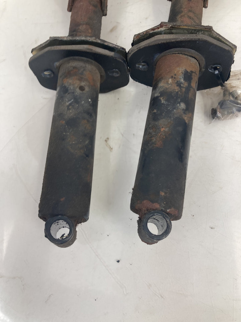 1981-1985 Volvo 240 245 Bumper Shocks Rear LH RH 1312373 1312374 OEM