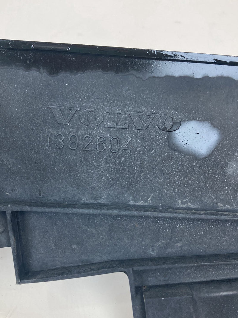 1992 Volvo 940 944 - Radiator Support Bracket PN: 1392604