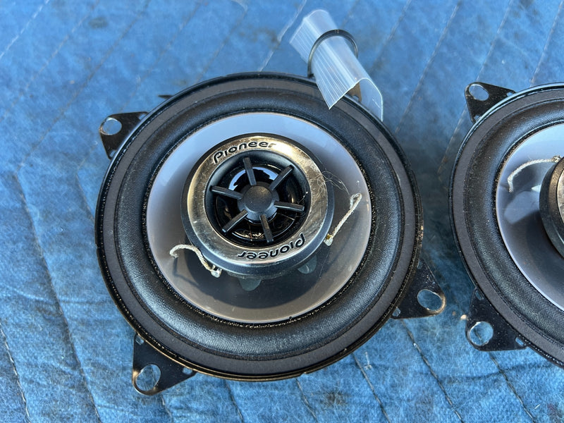 1986-1993 Volvo 240 244 Sedan Rear Right & Left Pioneer Speaker Pair OEM #4399EM