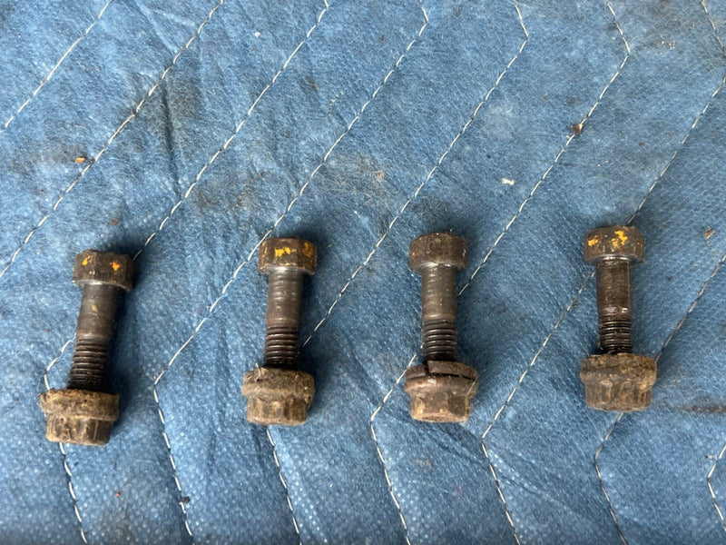 1985-1988 Suzuki Samurai SJ413 Front Differential Driveshaft Bolts 09100-08270