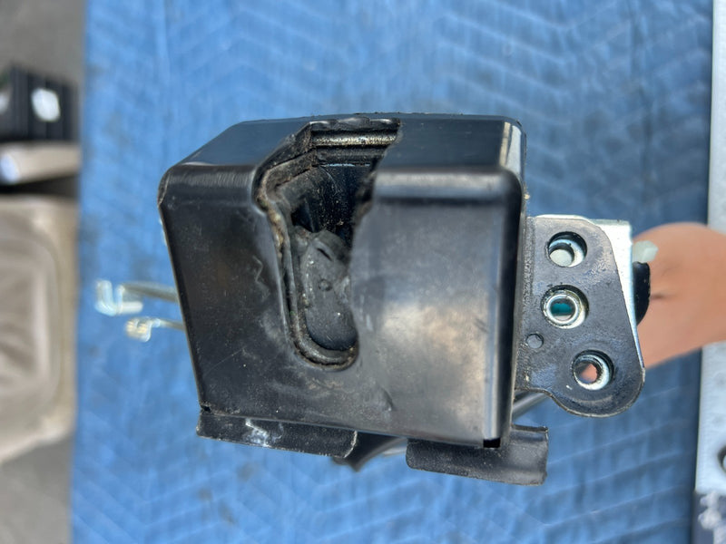 2004-2010 Toyota Sienna Rear Hatch Power Lock Latch Actuator Assembly OE #3603EM