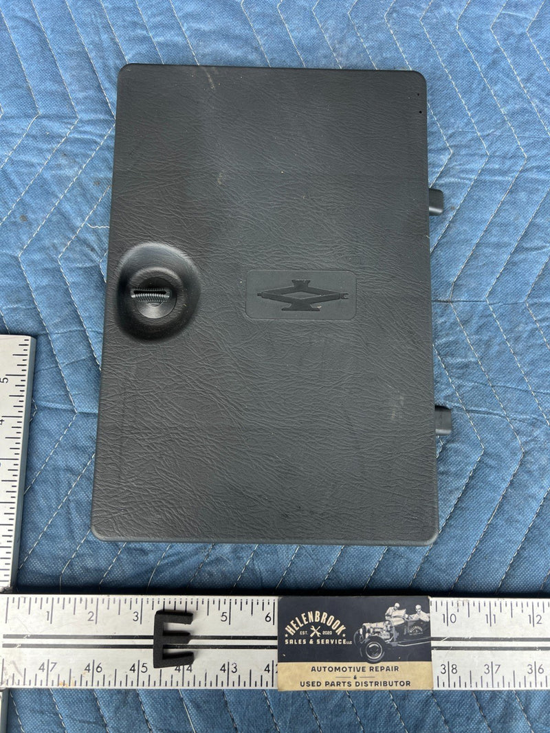 1998-2002 Honda Accord 84690-S84-A010 Jack Assembly Cover Trim #1983CN