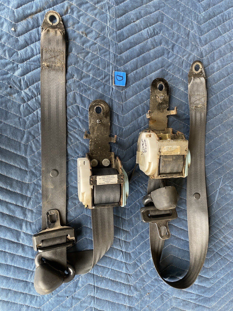2001-04 Chrysler 300M OEM Driver Passenger Front Seatbelts Retractor Pair #25MC