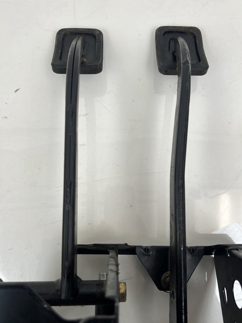 1975-1980 Volvo 244 240 Manual Trans Clutch & Brake Pedal Assembly OEM #5358EM