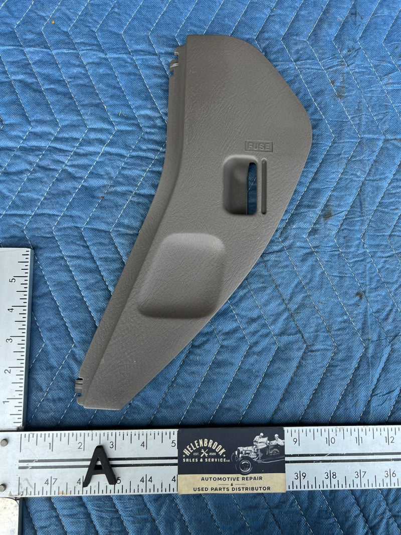 1998-2002 Honda Accord 77216-S84-A0 Fuse Trim Cover #1956CN