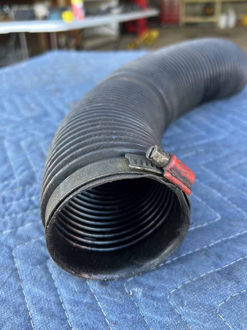 Volvo 240 - Air Intake Duct