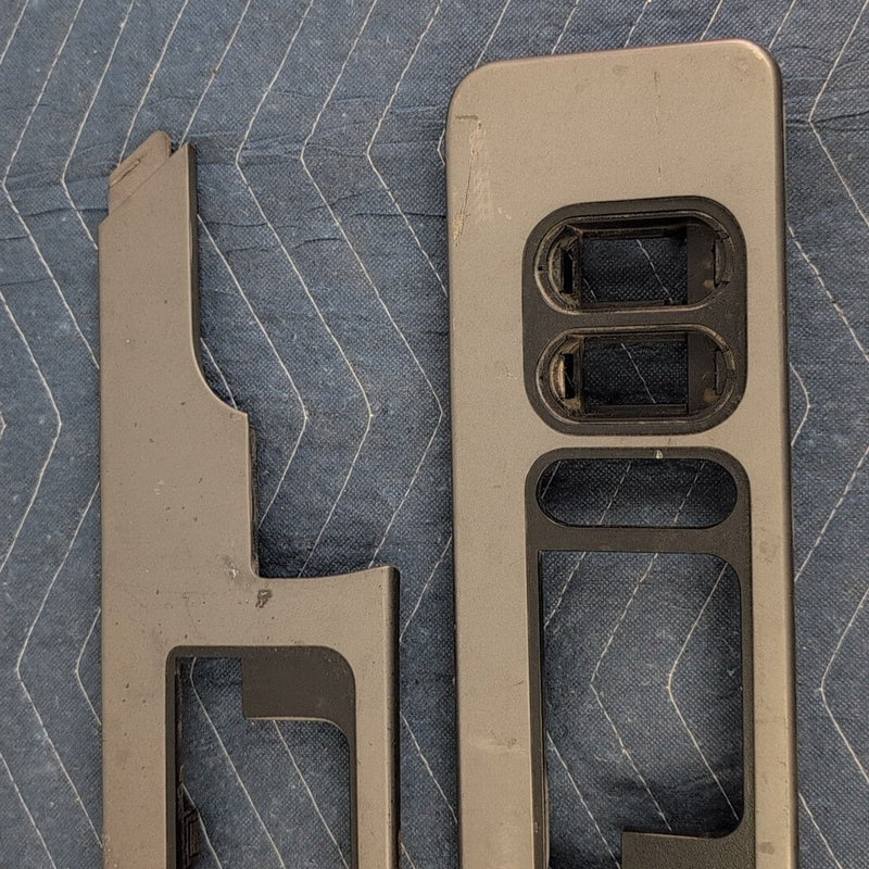 1988-1994 Chevy K1500 Door Handle Trim Bezel LH RH 15615130A 15615129A OEM