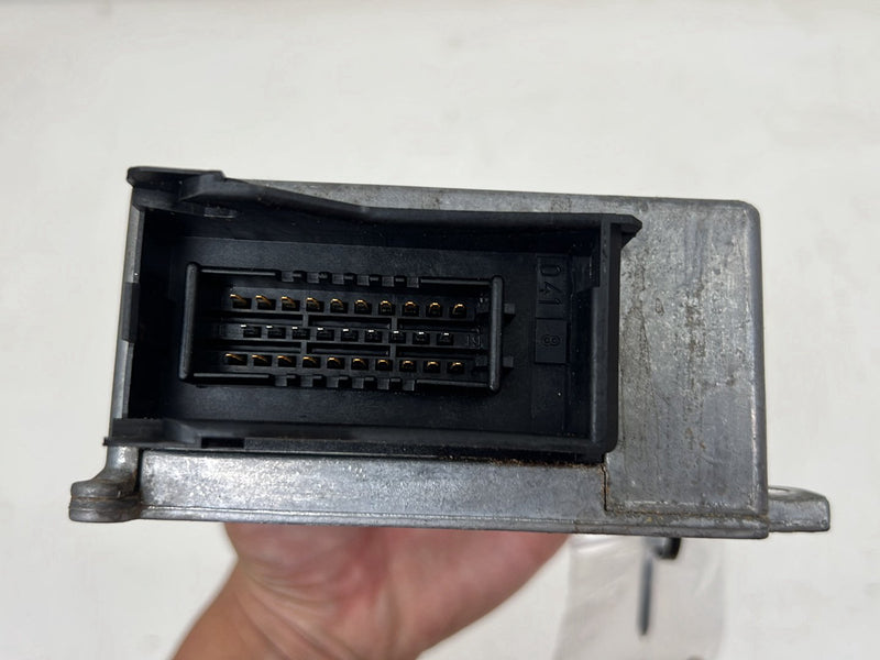 1993-1997 Volvo 850 Bosch Body Control Module 9148797 OEM