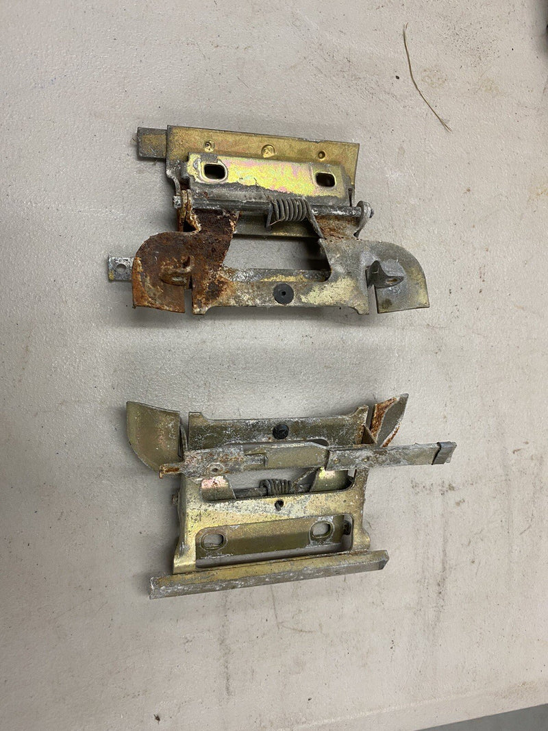 84-91 BMW Exterior Door Handle Set OEM Rear Front  318i 325i 325ix E30 #916E