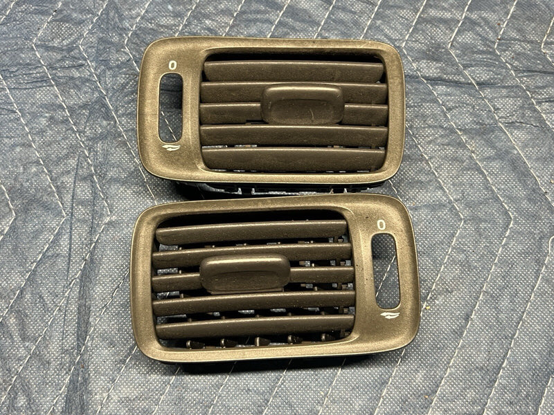 1998-2000 Volvo V70R V70 S70 P80 Dash Heat & AC Vent Set L & R HVAC OEM #4134E