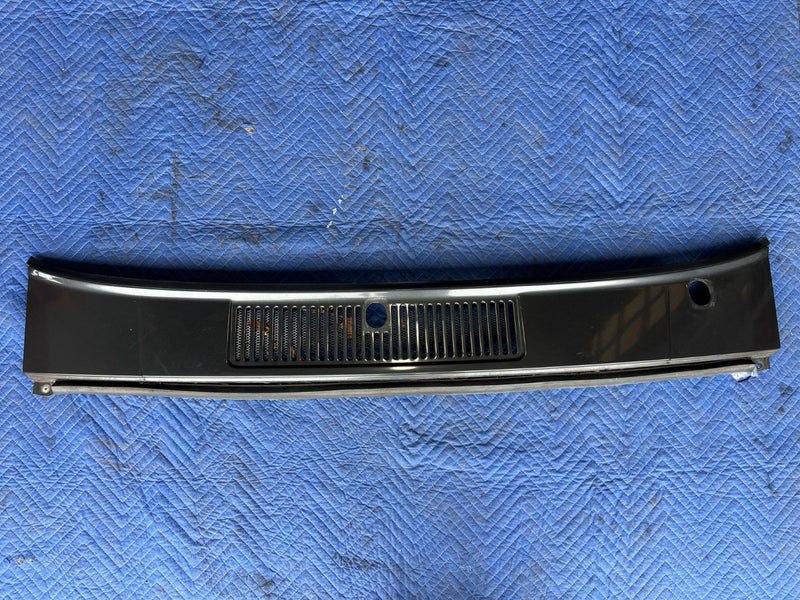 1989-1995 Volvo 740 940 Sedan Front Windshield Cowl Trim Grille Gray OEM #3649EM