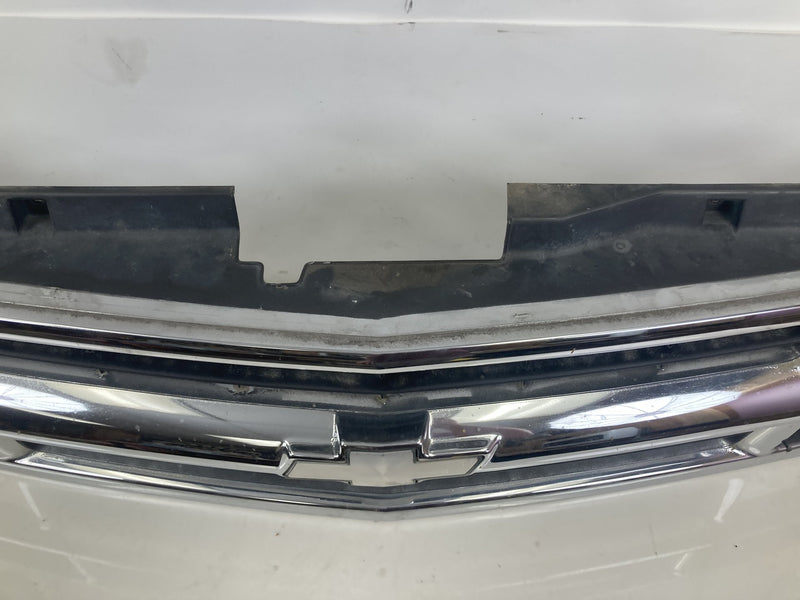1995-1998 Chevrolet Silverado 2500 GMT400 Front Grille 15981091