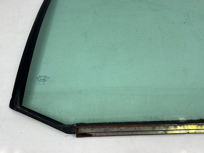 1995-1998 Chevrolet C/K Front Passenger Right Window Glass OEM