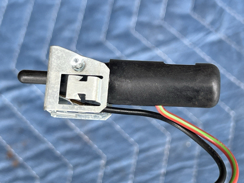 1993-1997 Volvo 850 850R Dash Glove Box Door Light Close Open Switch OEM #4462E