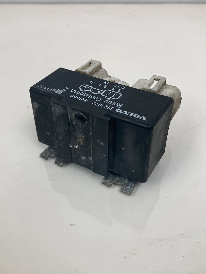 1992 Volvo 940 944 - Cooling Fan Relay PN: 3523872