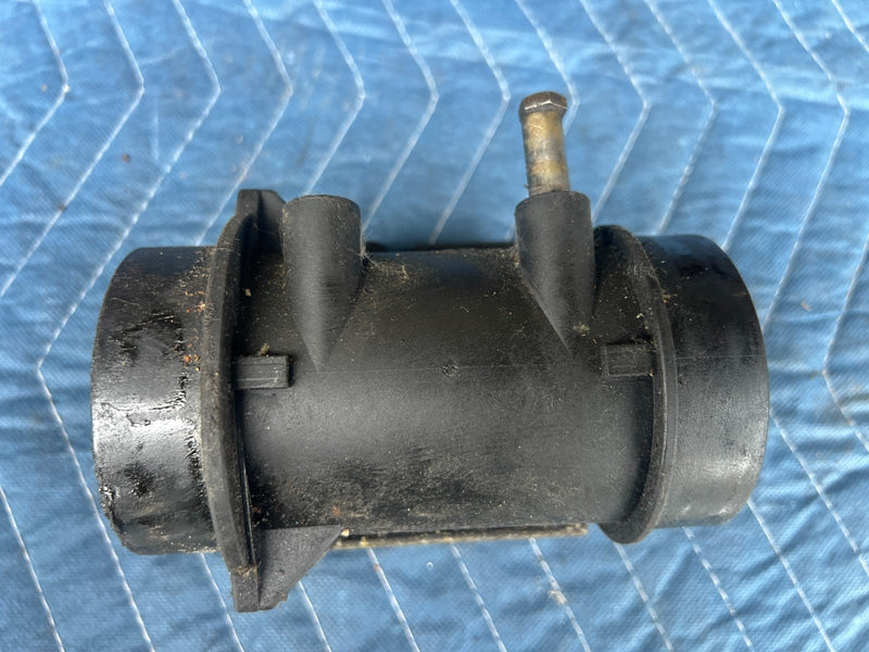 1986-1993 Volvo 240 244 245 MAF Mass Air Flow Sensor Meter 0280212007 OE #4098EM