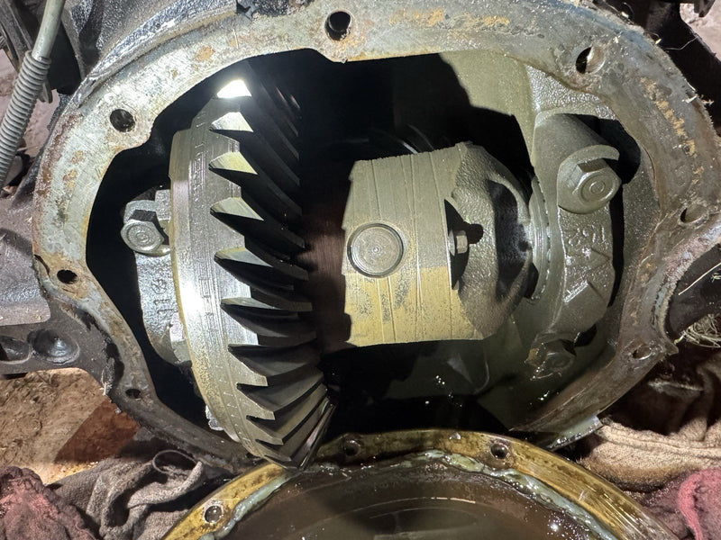65-72 Oldsmobile 442 Rear Axle Differential Assembly SJ Open 2.56 403657 10 Bolt