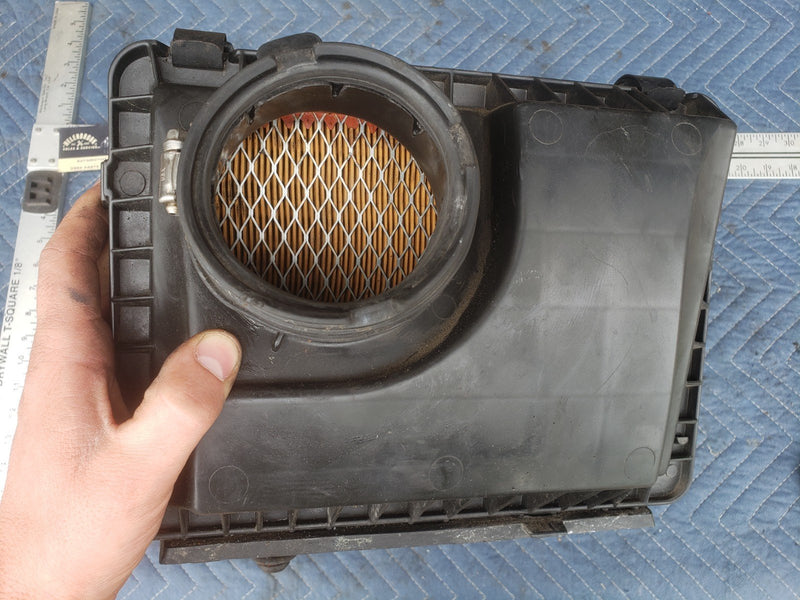 2000-2005 Chevy Impala Air Intake Box & Filter Assembly 382677 OEM #2165CN